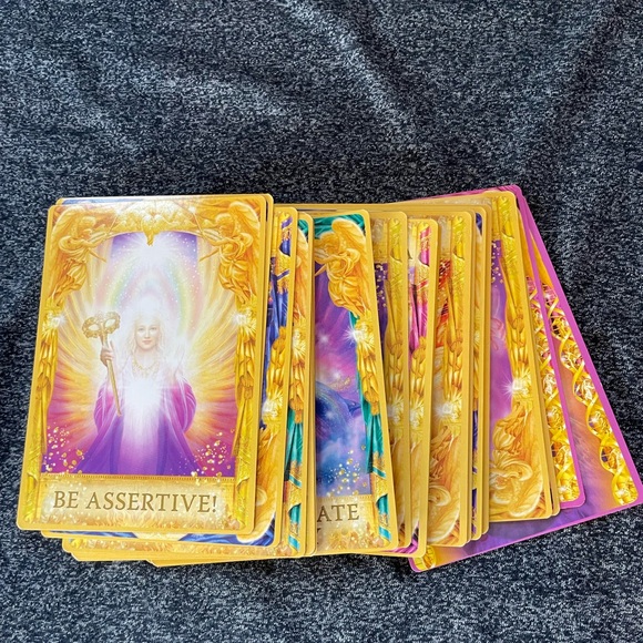 ANGEL ANSWERS ORACLE CARDS - Picture 8 of 10